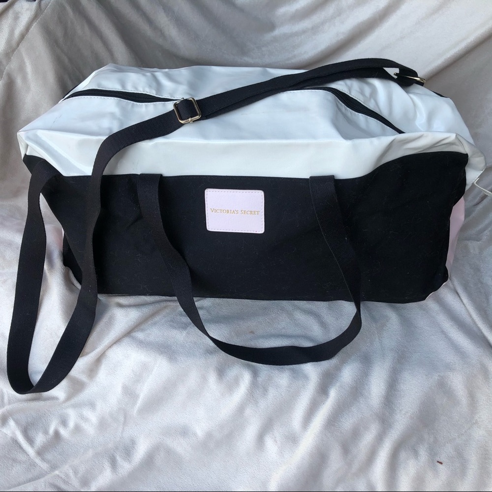 COPY - Victoria’s Secret Duffle Gym Bag Black